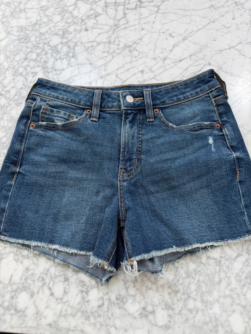 Old Navy Frayed-Hem Denim Shorts - Blue